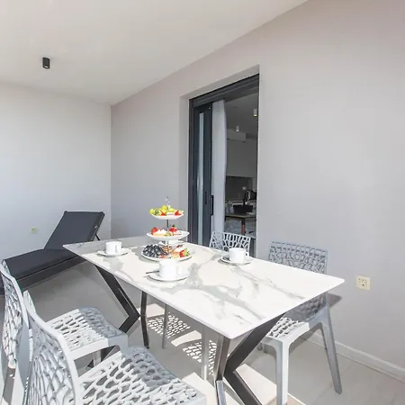 Apartament 23 B Heated Pool *