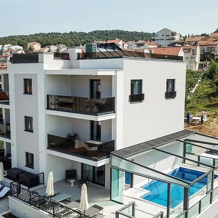 23 B Heated Pool Lägenhet