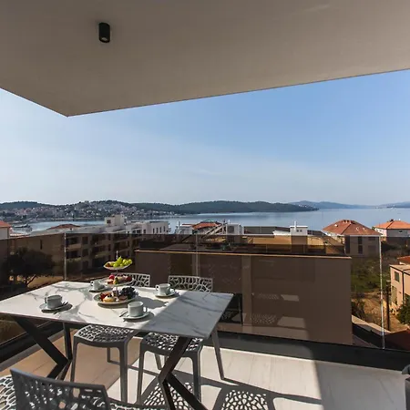 Lägenhet 23 B Heated Pool Trogir